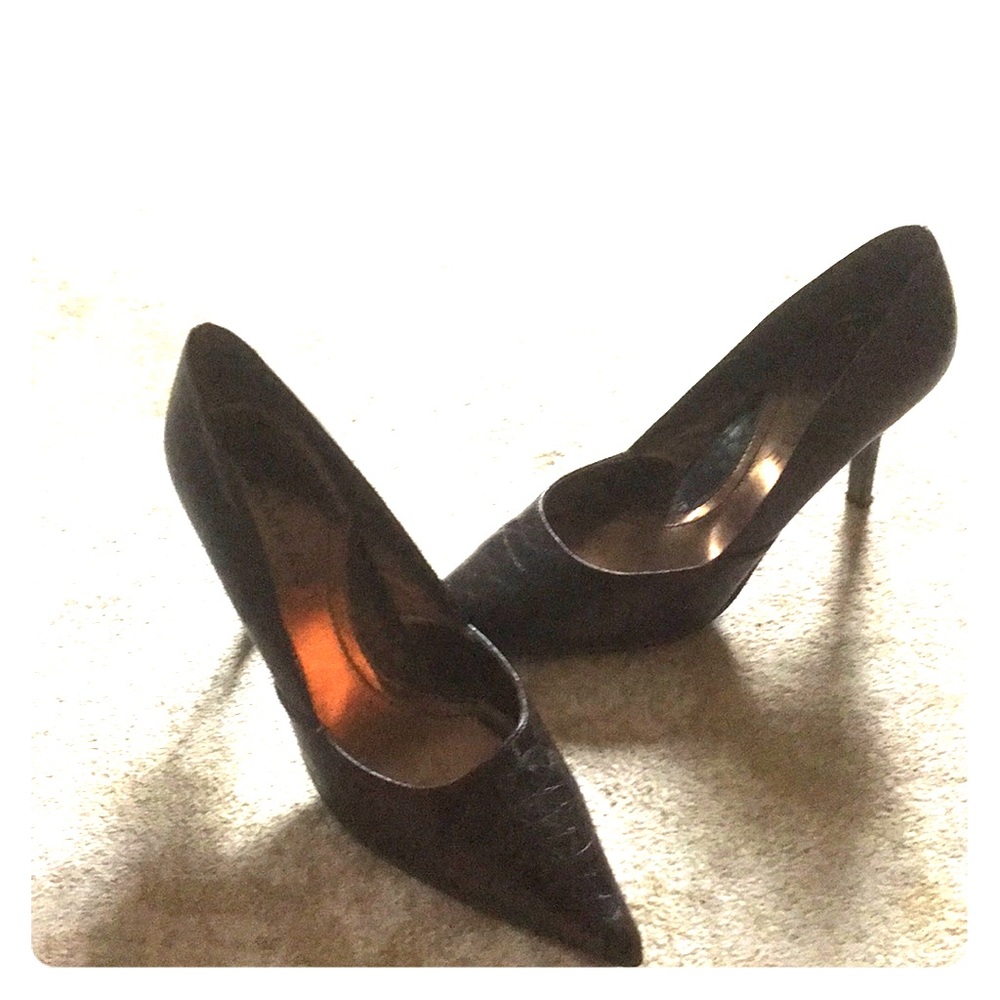 Women’s pump shoes